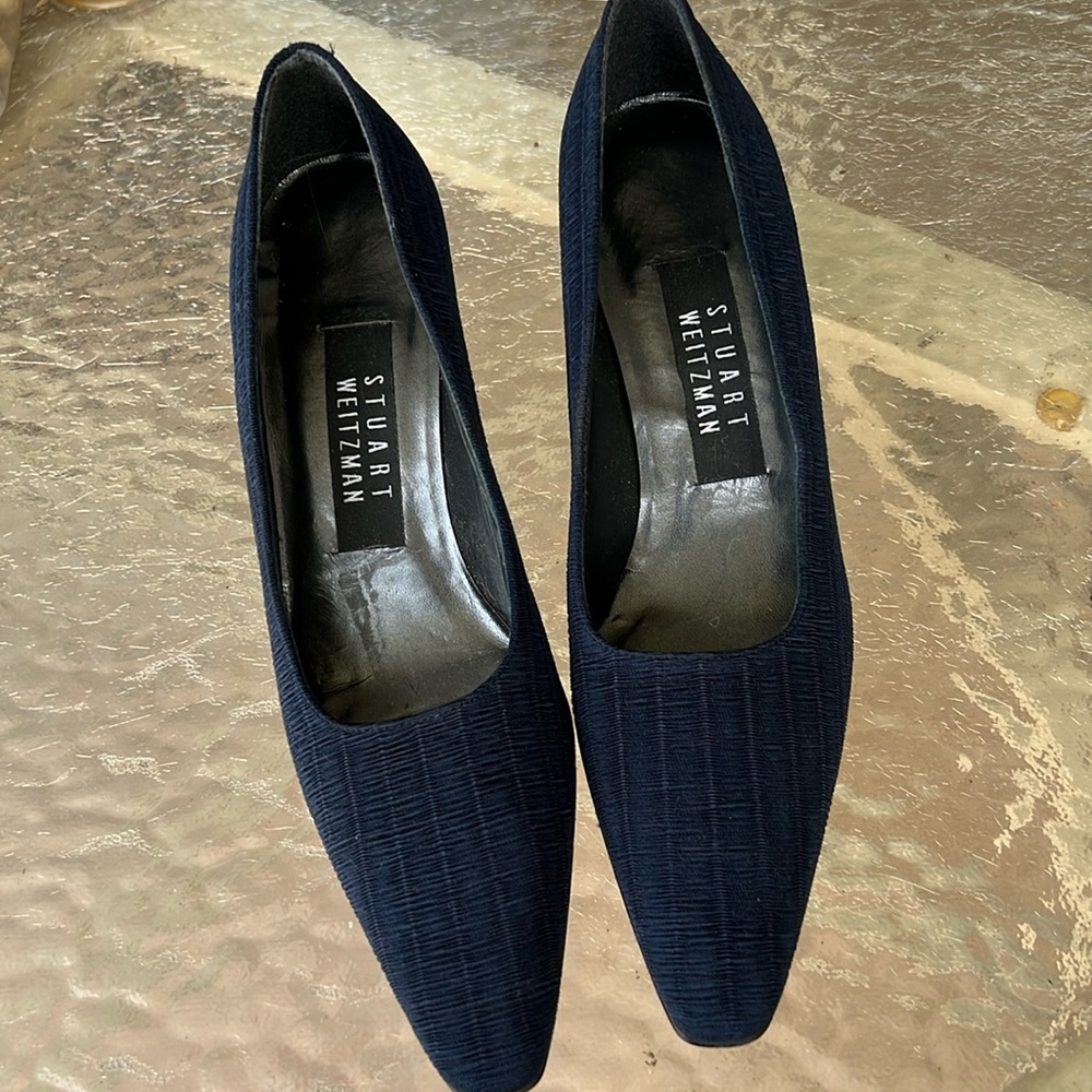 STUART WEITZMAN brand new navy, 1 inch heel , extra narroww shoe